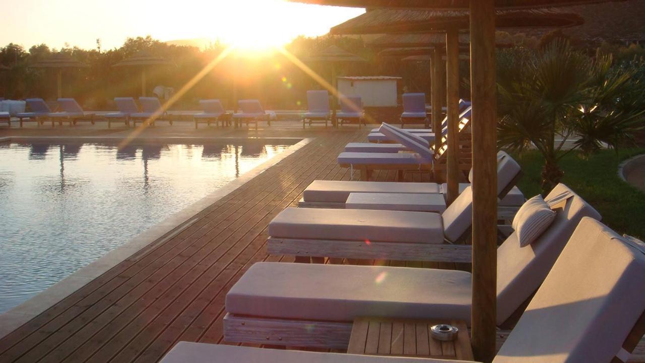 Double Bay Beach Hotel 엘라포니소스 외부 사진